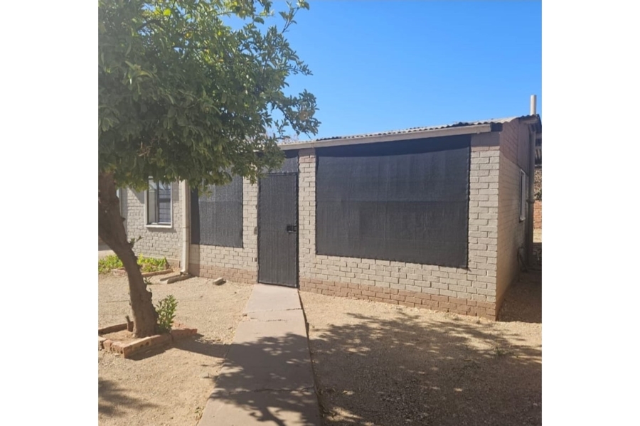 2 Bedroom Property for Sale in Floors Northern Cape
